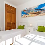 Dorada Center Close To The By Pvl 아파트 *